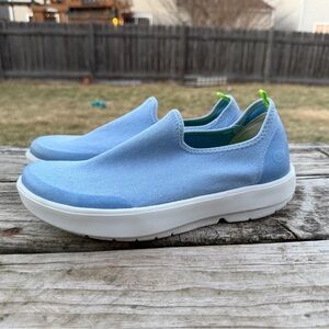 OOFOS Women's OOmg eeZee Low recovery shoes